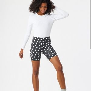 Outdoor Voices TechSweat 6" Short Polka Dot M